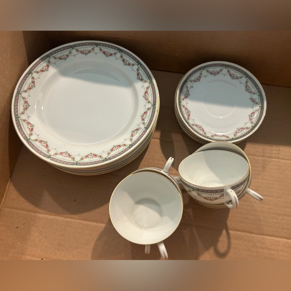 Classic Bavaria Tea Set - Picture 2 of 11